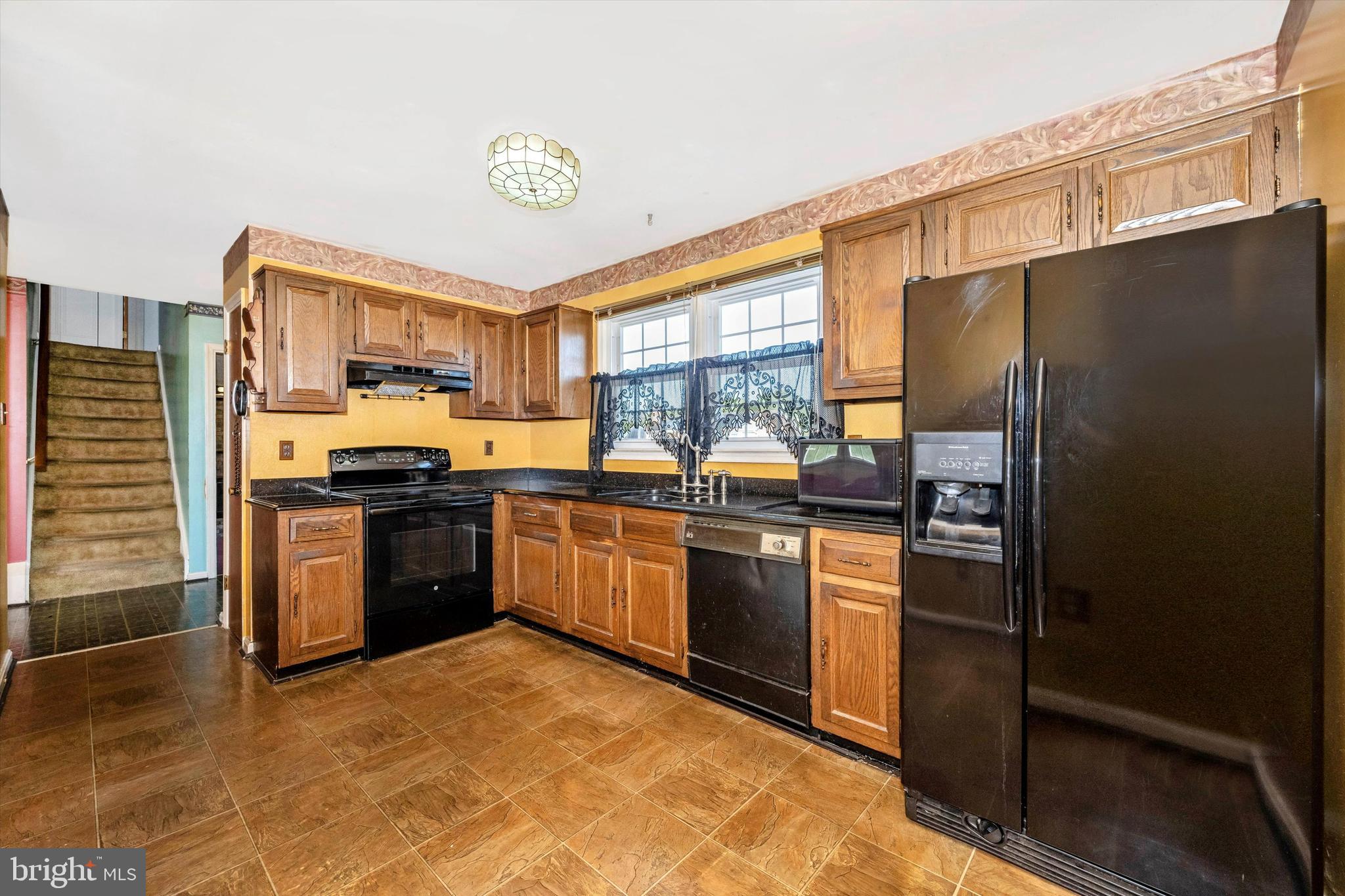 6402 Craigmont Road Baltimore, MD 21207 - Photo 9 of 36