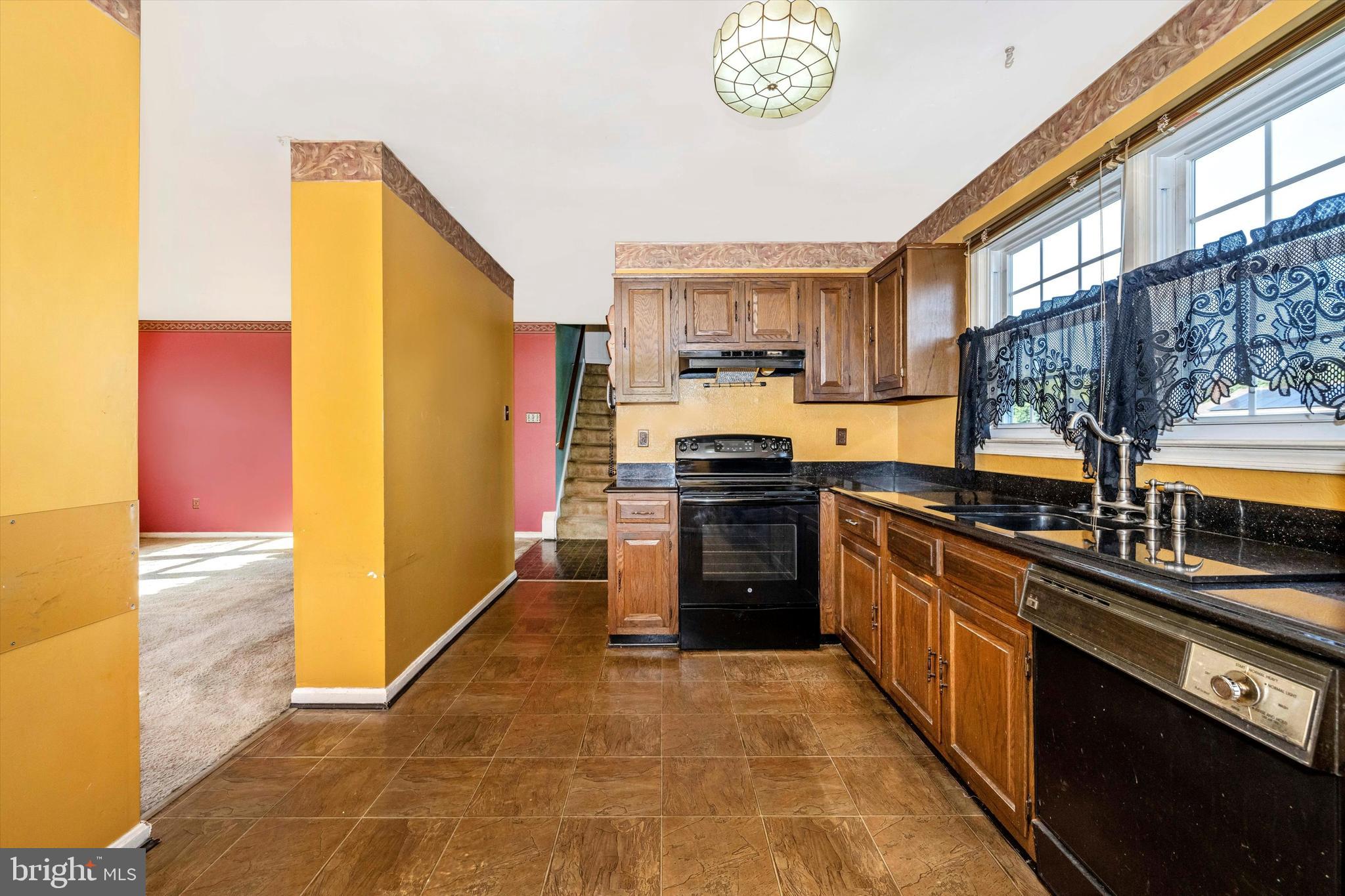 6402 Craigmont Road Baltimore, MD 21207 - Photo 10 of 36