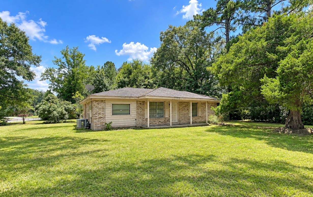 1380 Knupple Road Silsbee, TX 77656 - Photo 1 of 8 Gallery Image 1