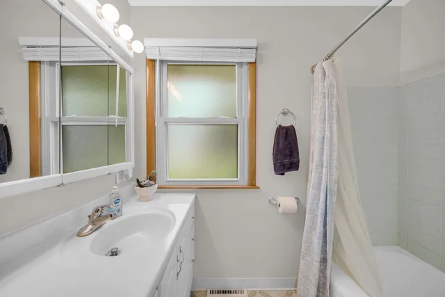 $289,000 | 842 North Jay Avenue, Griffith, IN 46319