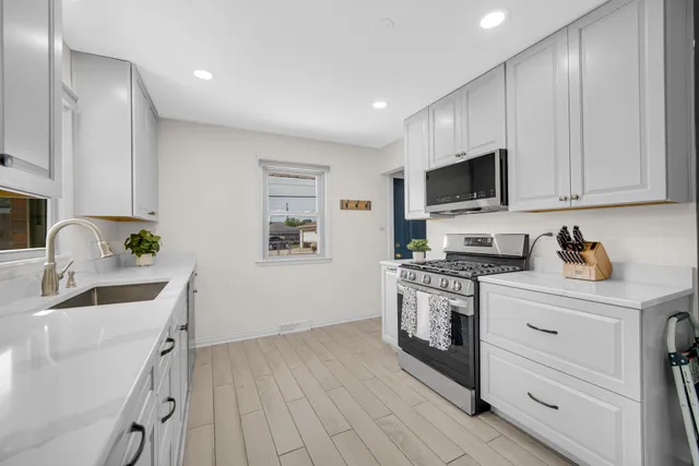 $289,000 | 842 North Jay Avenue, Griffith, IN 46319