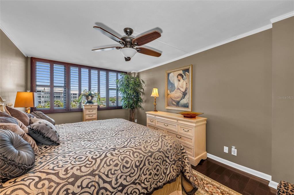 5855 Midnight Pass Road, Unit 416 Sarasota, FL 34242 - Photo 32 of 100