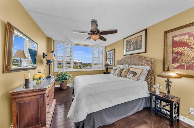 $695,000 | 5855 Midnight Pass Road, Unit 416, Sarasota, FL 34242