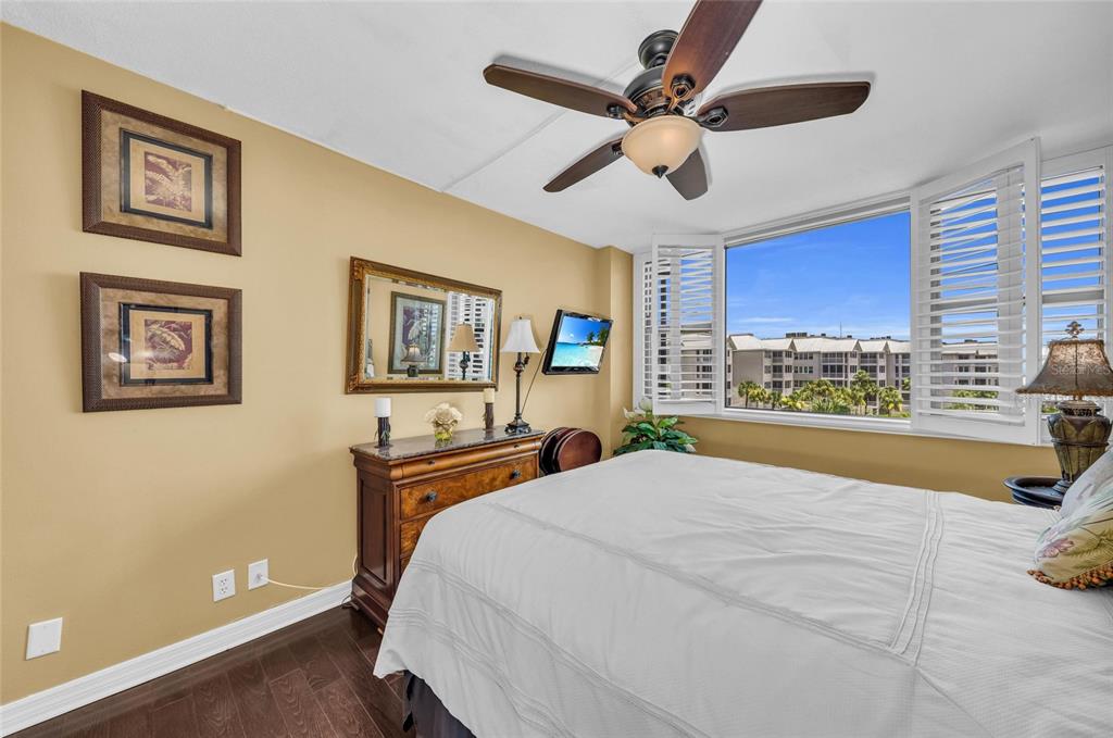 5855 Midnight Pass Road, Unit 416 Sarasota, FL 34242 - Photo 37 of 100