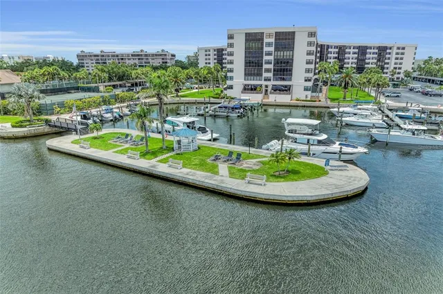 $695,000 | 5855 Midnight Pass Road, Unit 416, Sarasota, FL 34242