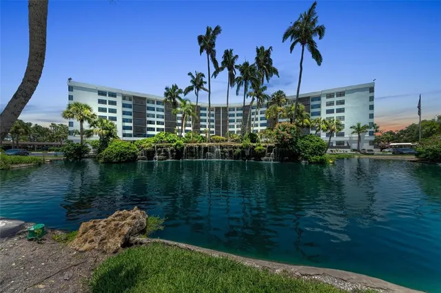 $695,000 | 5855 Midnight Pass Road, Unit 416, Sarasota, FL 34242