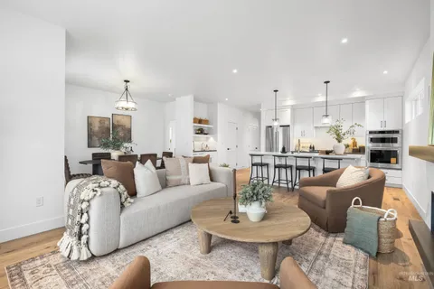 $565,000 | 3057 North Lapis Avenue, Meridian, ID 83646