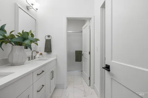 $565,000 | 3057 North Lapis Avenue, Meridian, ID 83646