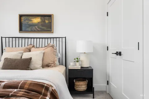 $565,000 | 3057 North Lapis Avenue, Meridian, ID 83646