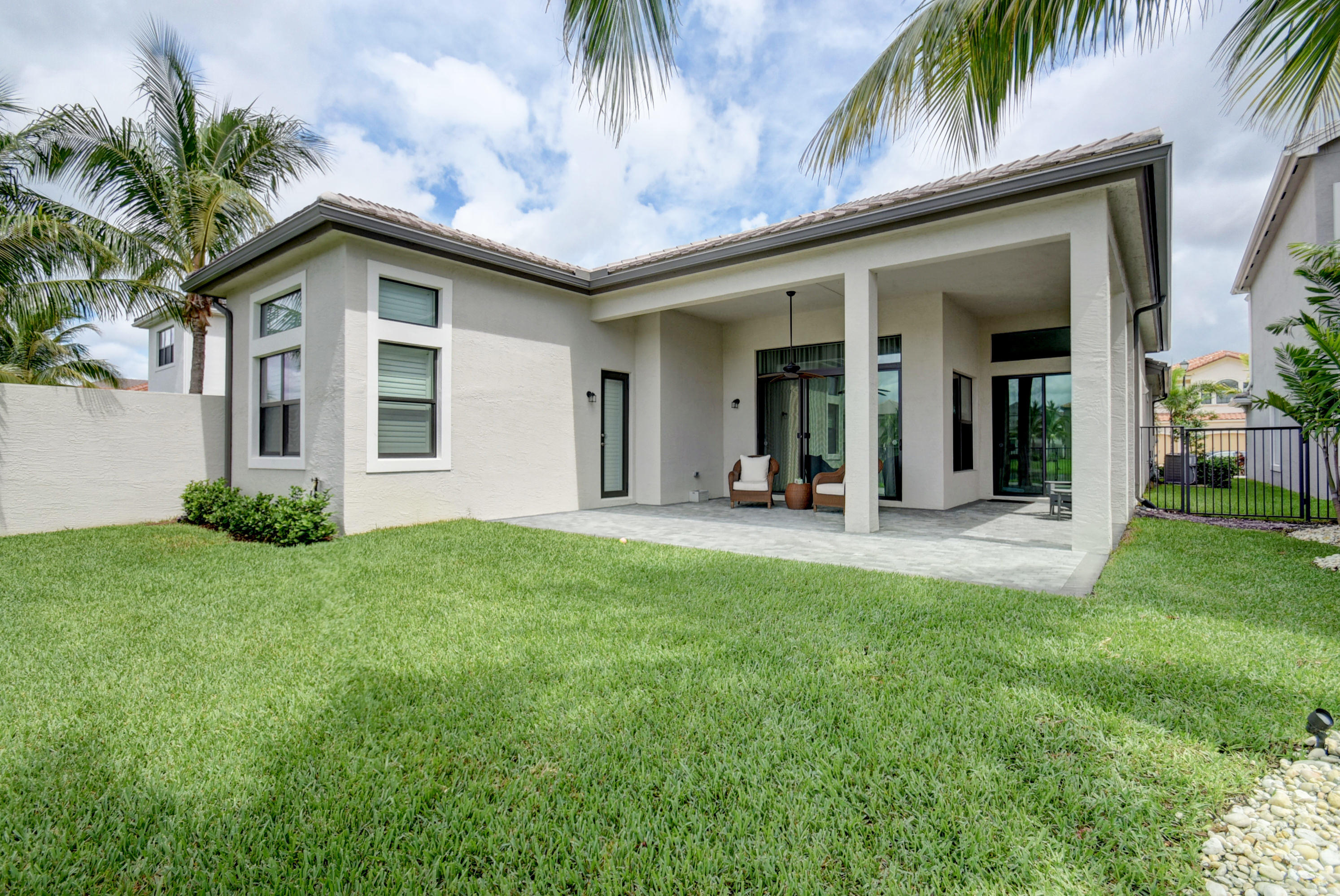 9494 Eden Roc Court Delray Beach, FL 33446 - Photo 26 of 33 Backyard - 3
