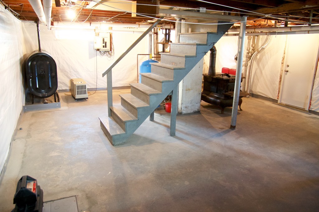 93 Clark Street Worcester, MA 01606 - Photo 14 of 22 Gallery Image 14