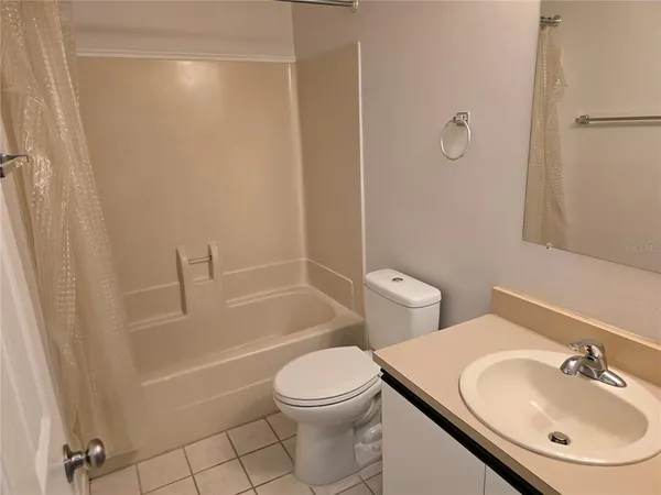 $1,400 | 1224 Southwest 16th Avenue, Unit F, Gainesville, FL 32601