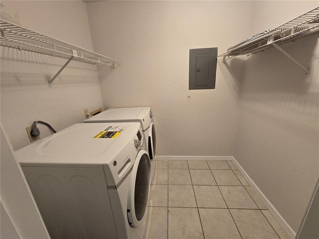 1224 Southwest 16th Avenue, Unit F Gainesville, FL 32601 - Photo 12 of 13