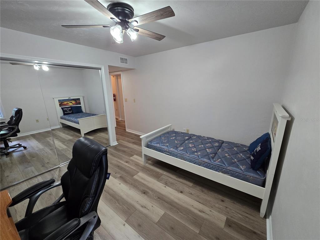 1224 Southwest 16th Avenue, Unit F Gainesville, FL 32601 - Photo 10 of 13