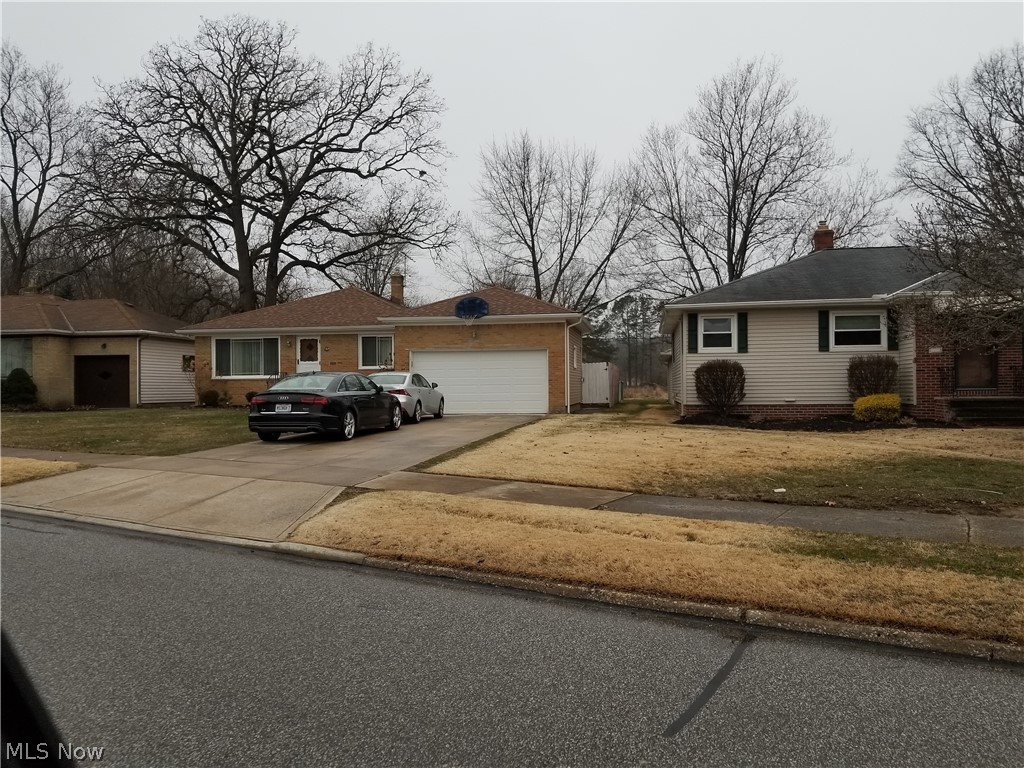 7164 Maplewood Road Parma, OH 44130 - Photo 2 of 13 NEWER CONCRETE DRIVEWAY PLUS MANY MORE MAJOR UPDATES. SEE REMARKS FOR FURTHER DETAILS.