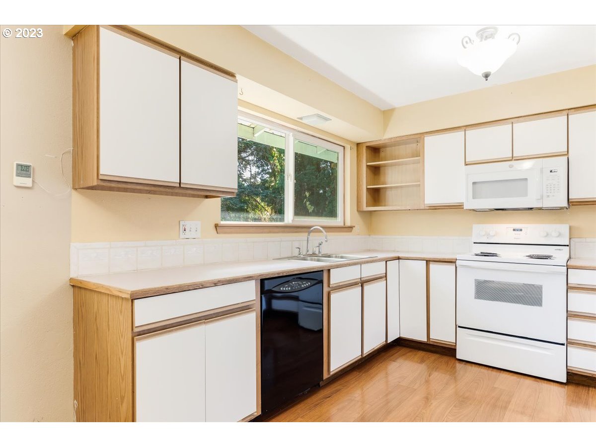364 Insel Road Woodland, WA 98674 - Photo 13 of 29 Kitchen