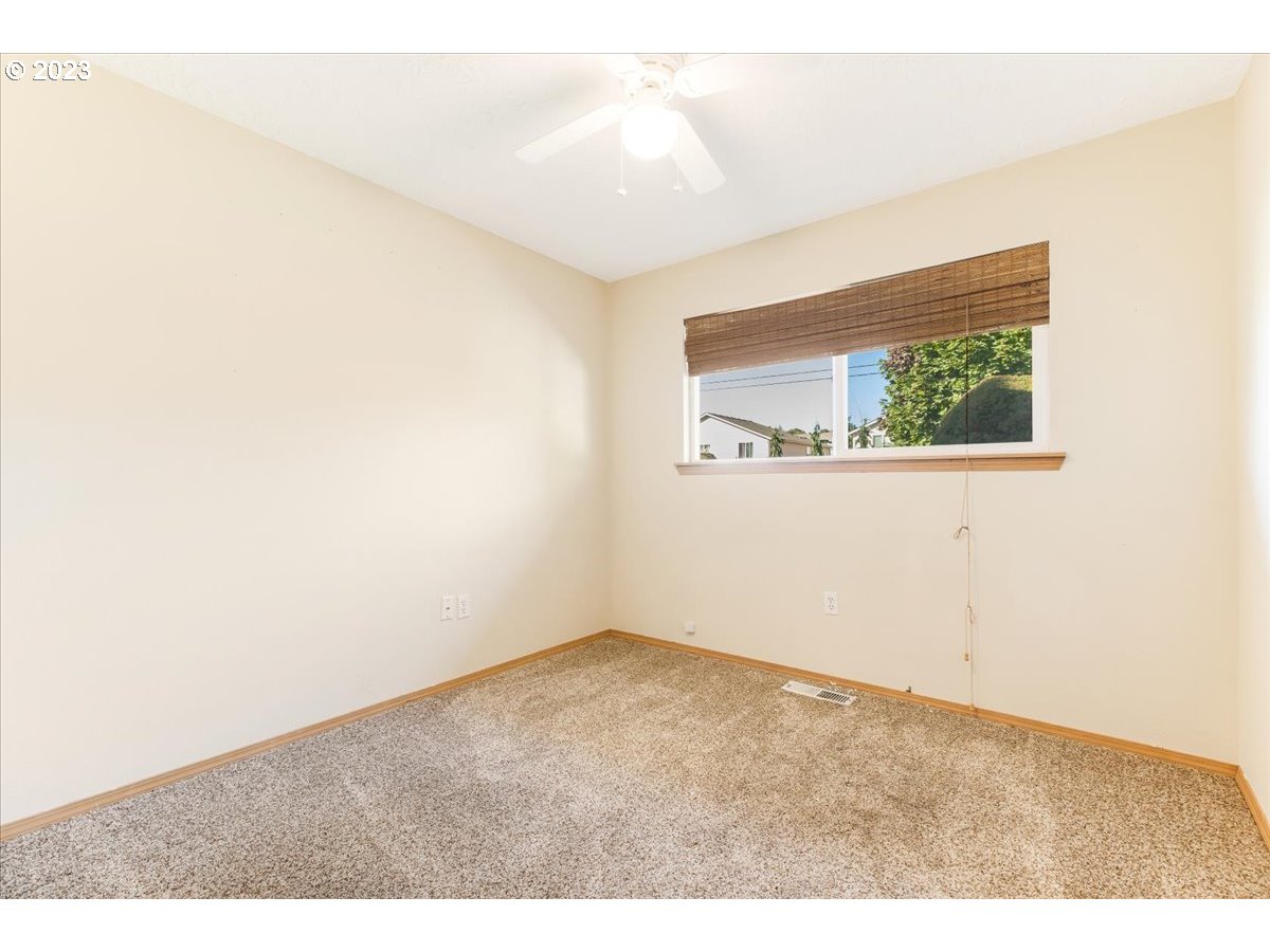 364 Insel Road Woodland, WA 98674 - Photo 21 of 29 Bedroom