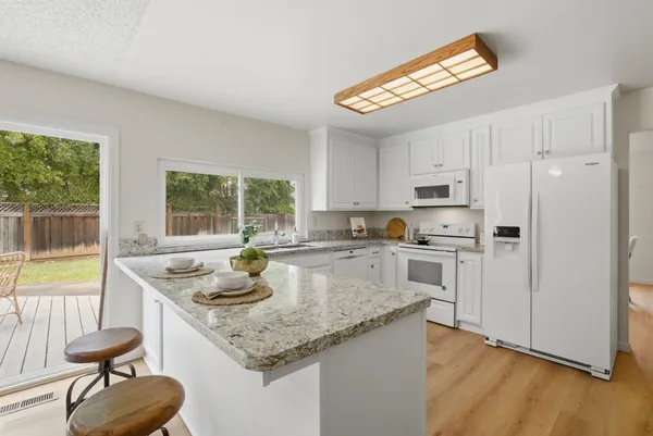 $969,000 | 228 Mountaire Parkway, Clayton, CA 94517