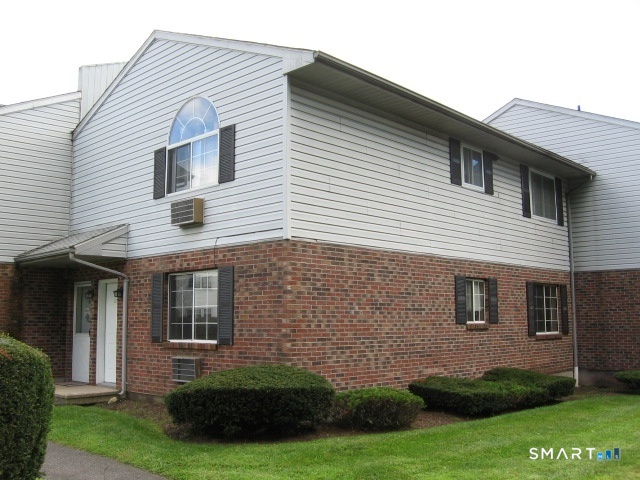 975 Meriden Road, Unit 117 Waterbury, CT 06705 - Photo 2 of 10 Gallery Image 2