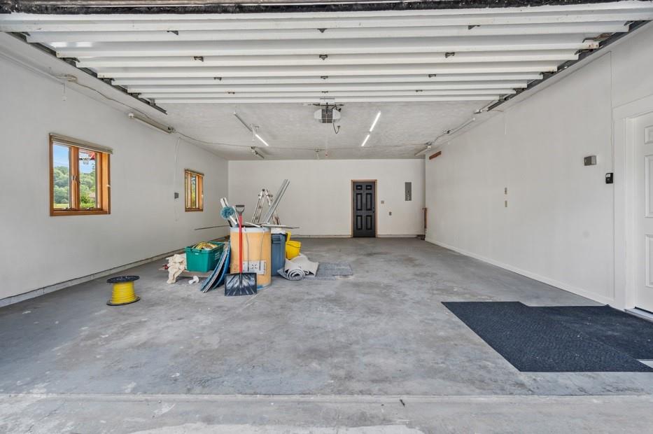 128 McGinley Road Chicora, PA 16025 - Photo 28 of 36 a view of garage