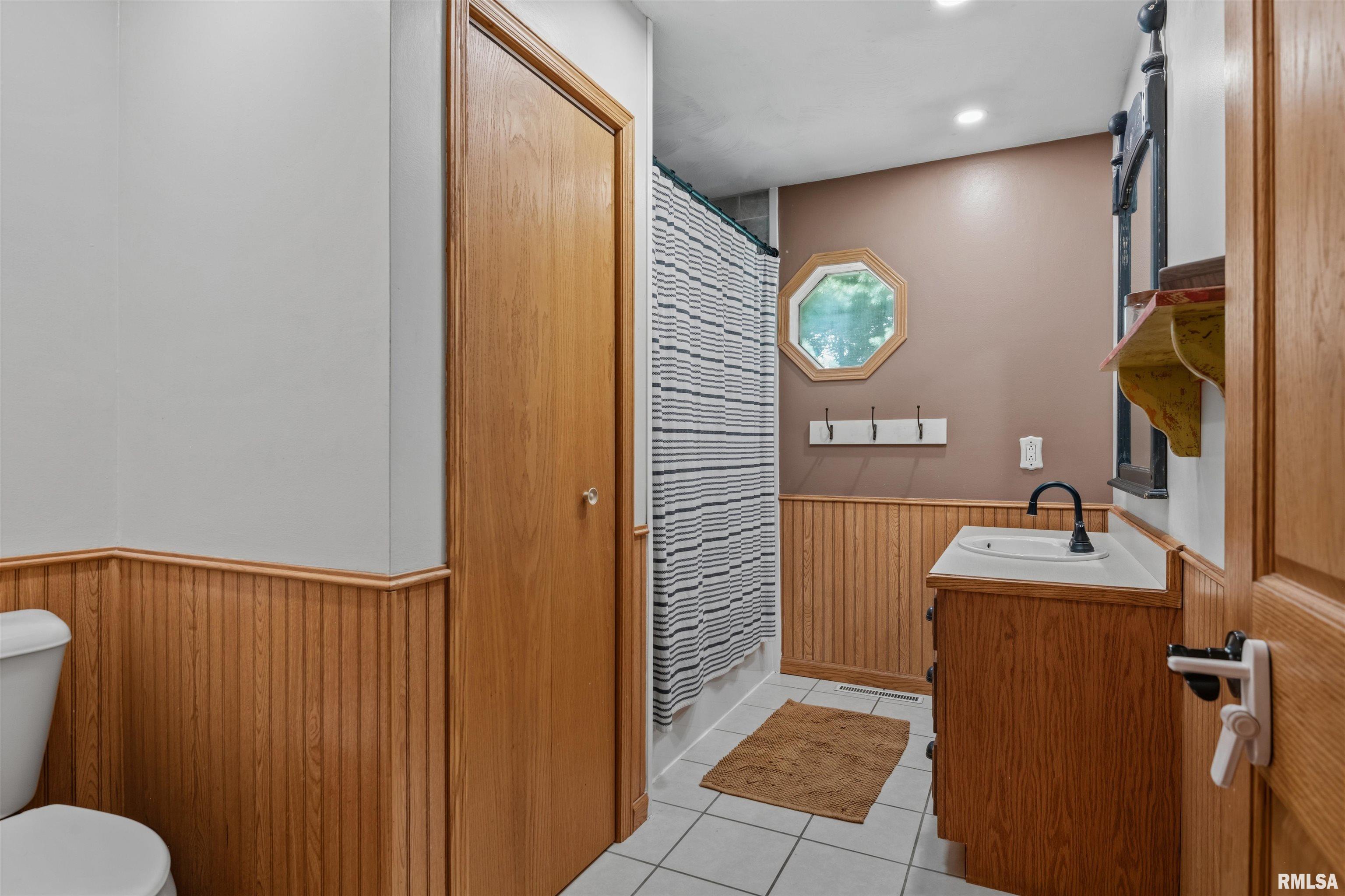9127 East Loami Road Loami, IL 62661 - Photo 22 of 53