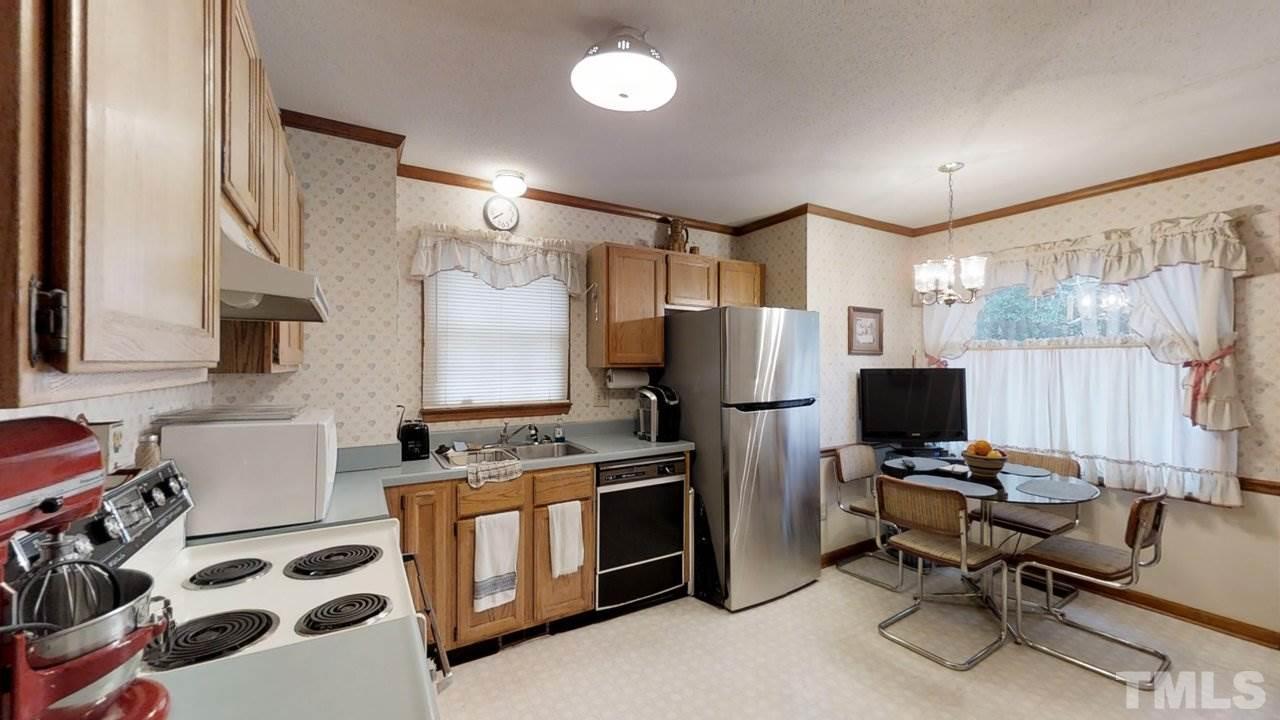 4512 Draper Road Raleigh, NC 27616 - Photo 6 of 18