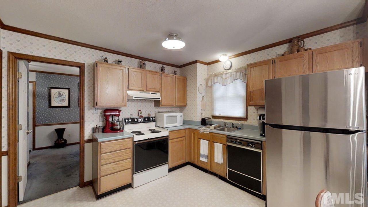 4512 Draper Road Raleigh, NC 27616 - Photo 8 of 18