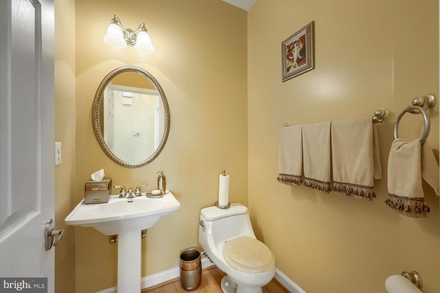 17 Stablemere Court Baltimore, MD 21209 - Photo 22 of 33 Powder Room