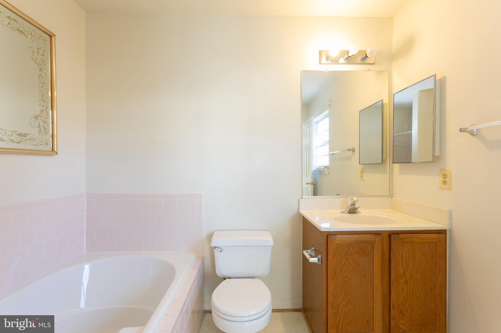 12017 Deka Road Clinton, MD 20735 - Photo 9 of 20 Master Bathroom