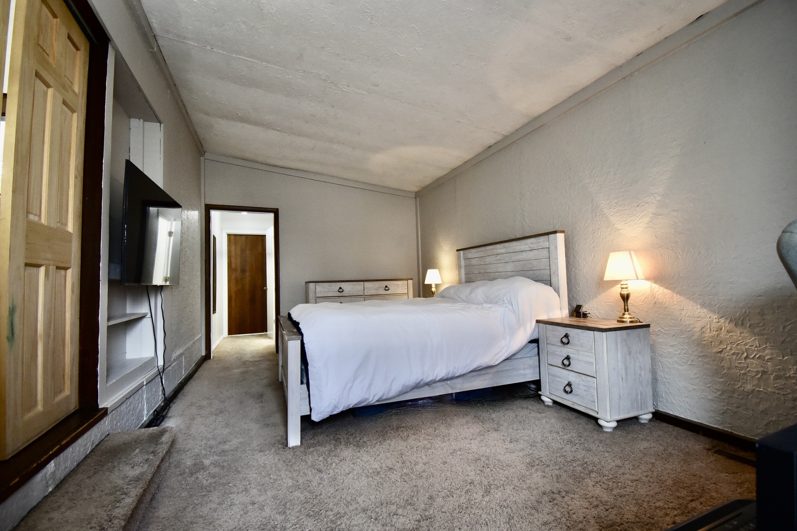 203 South Denver Street Bloomington, IL 61701 - Photo 22 of 54 a bedroom with a bed and a window