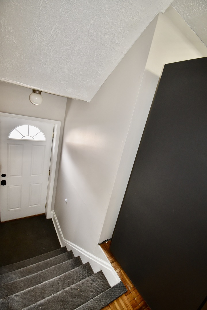 203 South Denver Street Bloomington, IL 61701 - Photo 32 of 54 a view of entryway