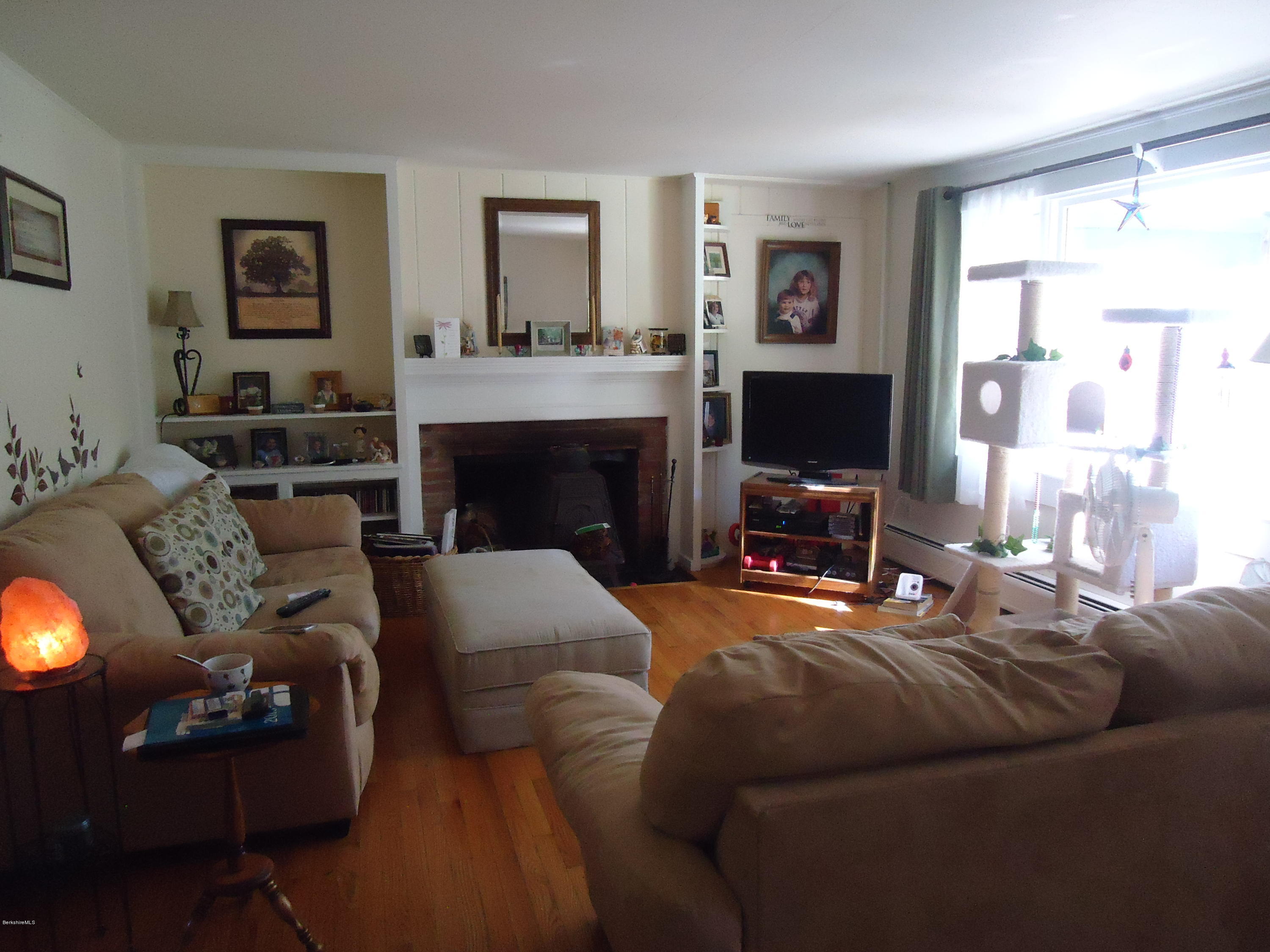 11 Cherry Hill Road Stockbridge, MA 01262 - Photo 4 of 11 #05