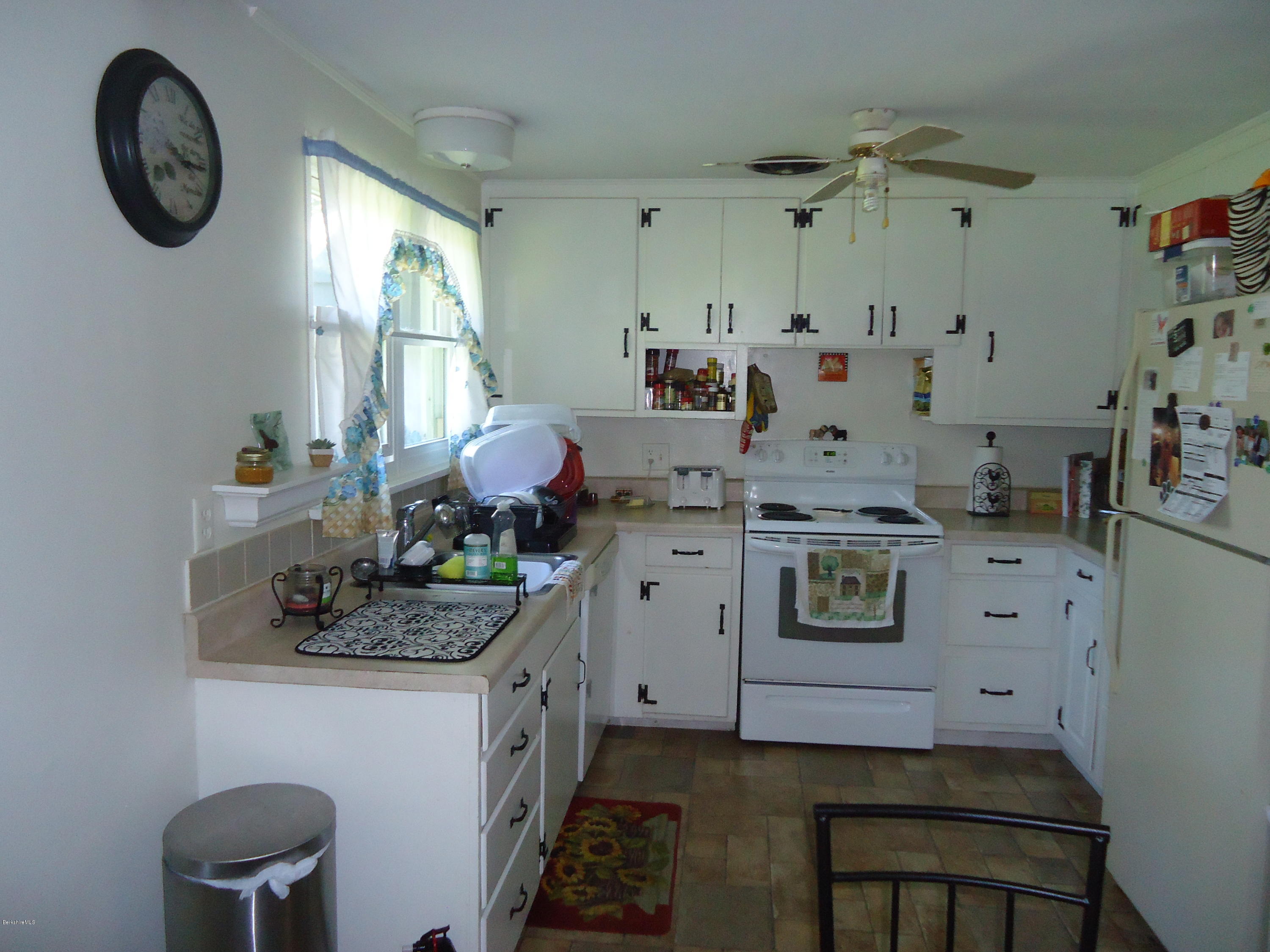 11 Cherry Hill Road Stockbridge, MA 01262 - Photo 6 of 11 #07