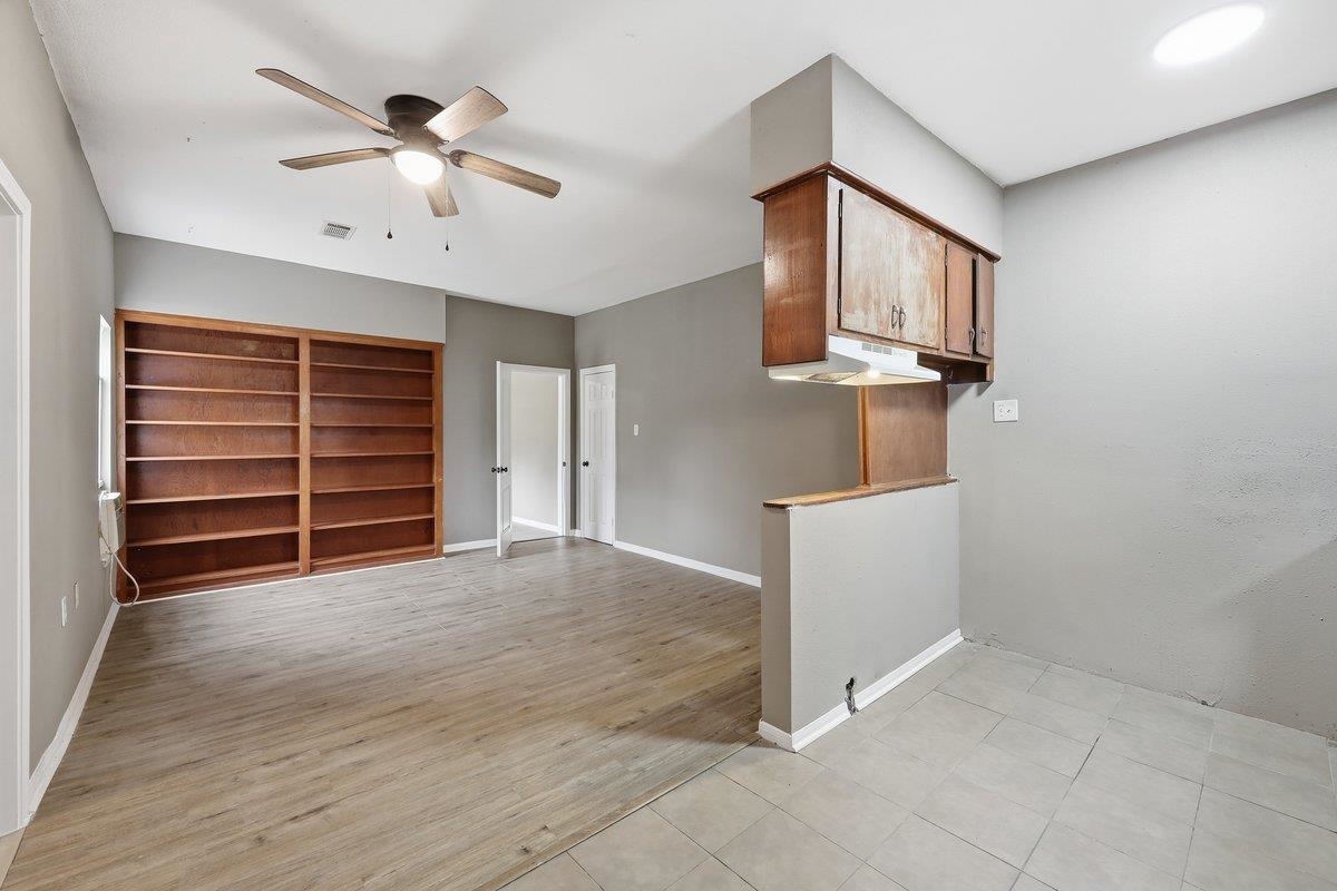 1098 Terry Road Vidor, TX 77662 - Photo 14 of 46