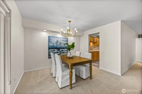 $850,000 | 17442 Northeast 40th Place, Unit D3, Redmond, WA 98052