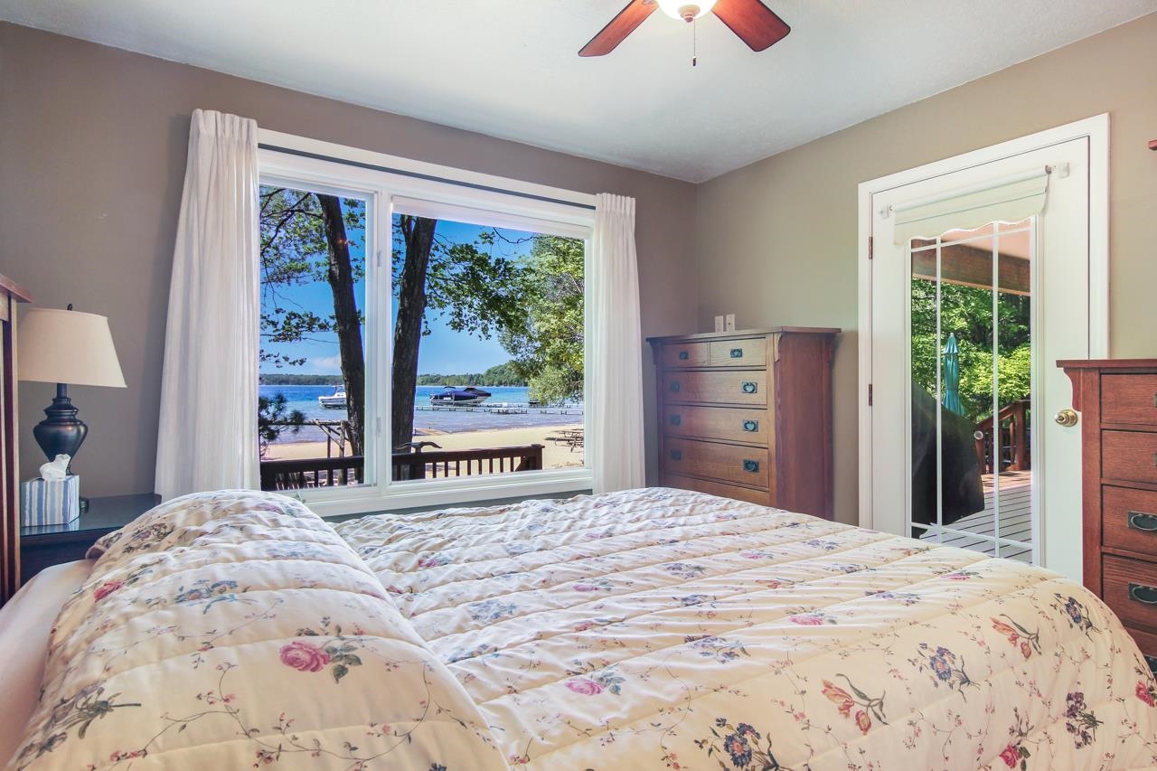 2992 Neahtawanta Road Traverse City, MI 49686 - Photo 33 of 42 1909878-32.JPG