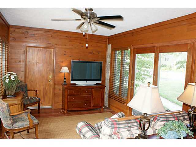 2549 Wexford Road Columbus, OH 43221 - Photo 8 of 22