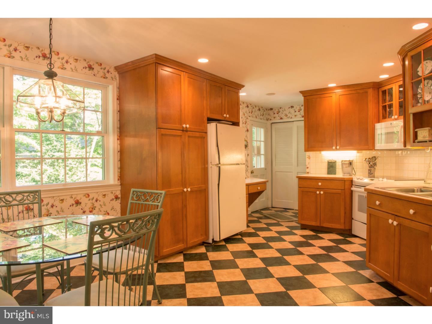 144 Hewett Road Wyncote, PA 19095 - Photo 12 of 25