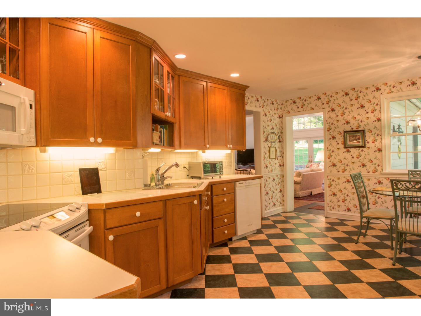144 Hewett Road Wyncote, PA 19095 - Photo 13 of 25