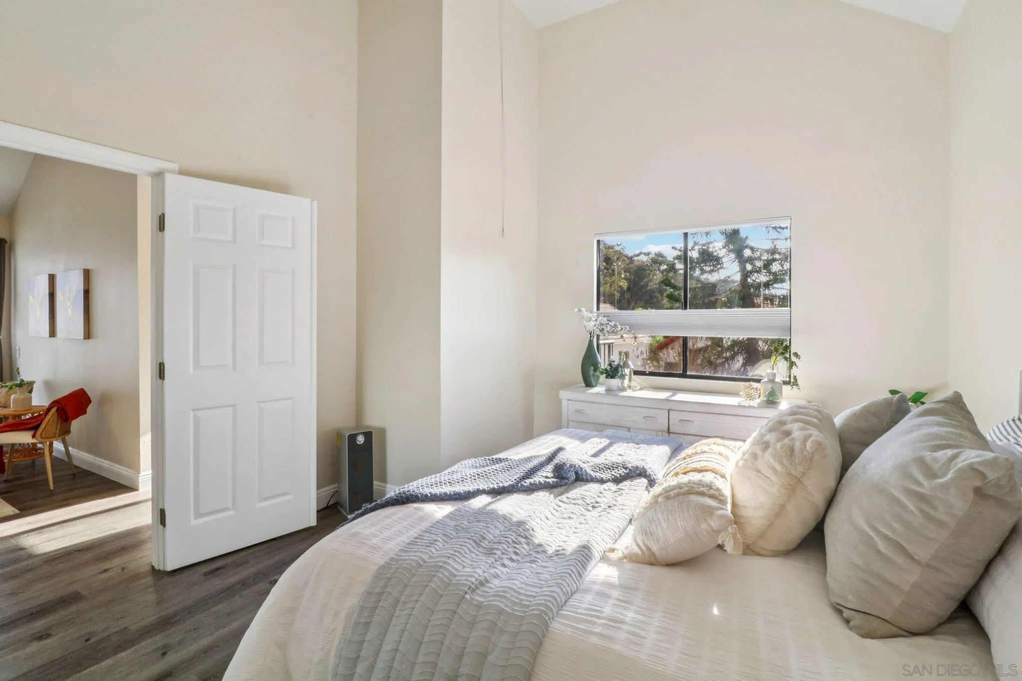 2829 Forest View Way Carlsbad, CA 92008 - Photo 13 of 39 Primary Bedroom