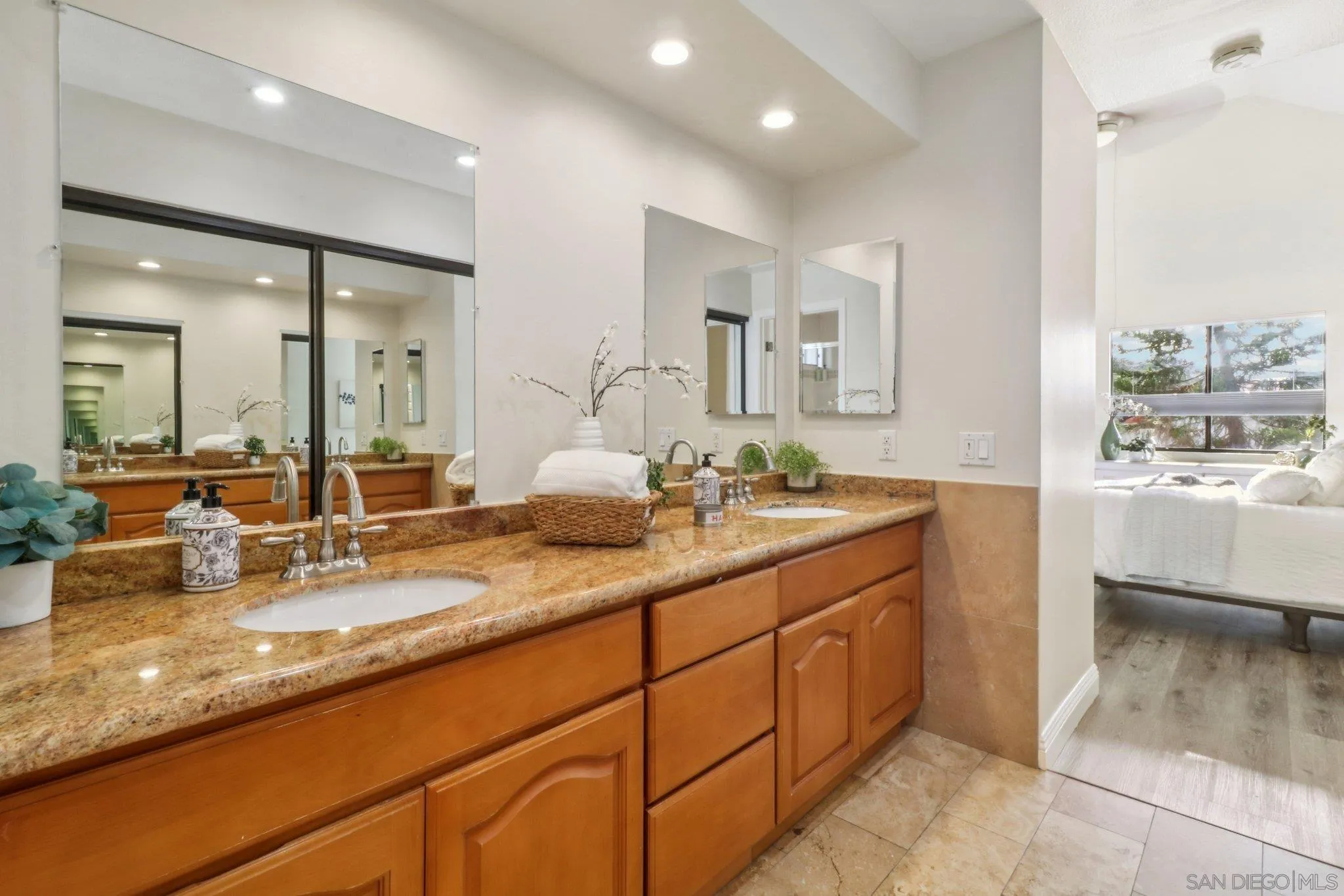 2829 Forest View Way Carlsbad, CA 92008 - Photo 16 of 39 Primary Bath/Spa