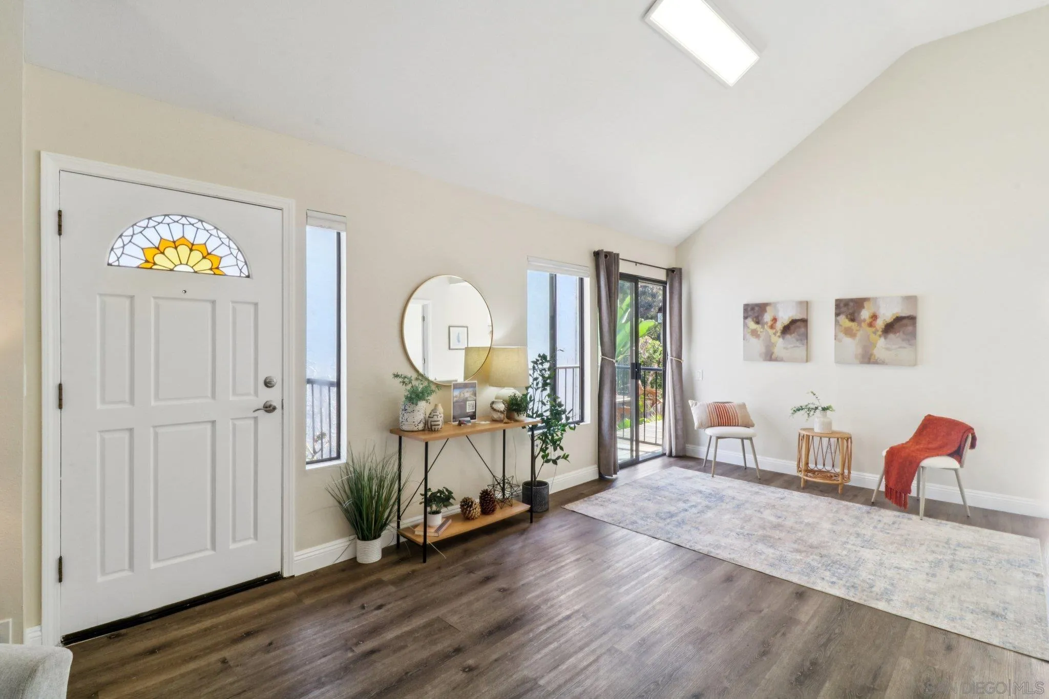 2829 Forest View Way Carlsbad, CA 92008 - Photo 2 of 39 Entry