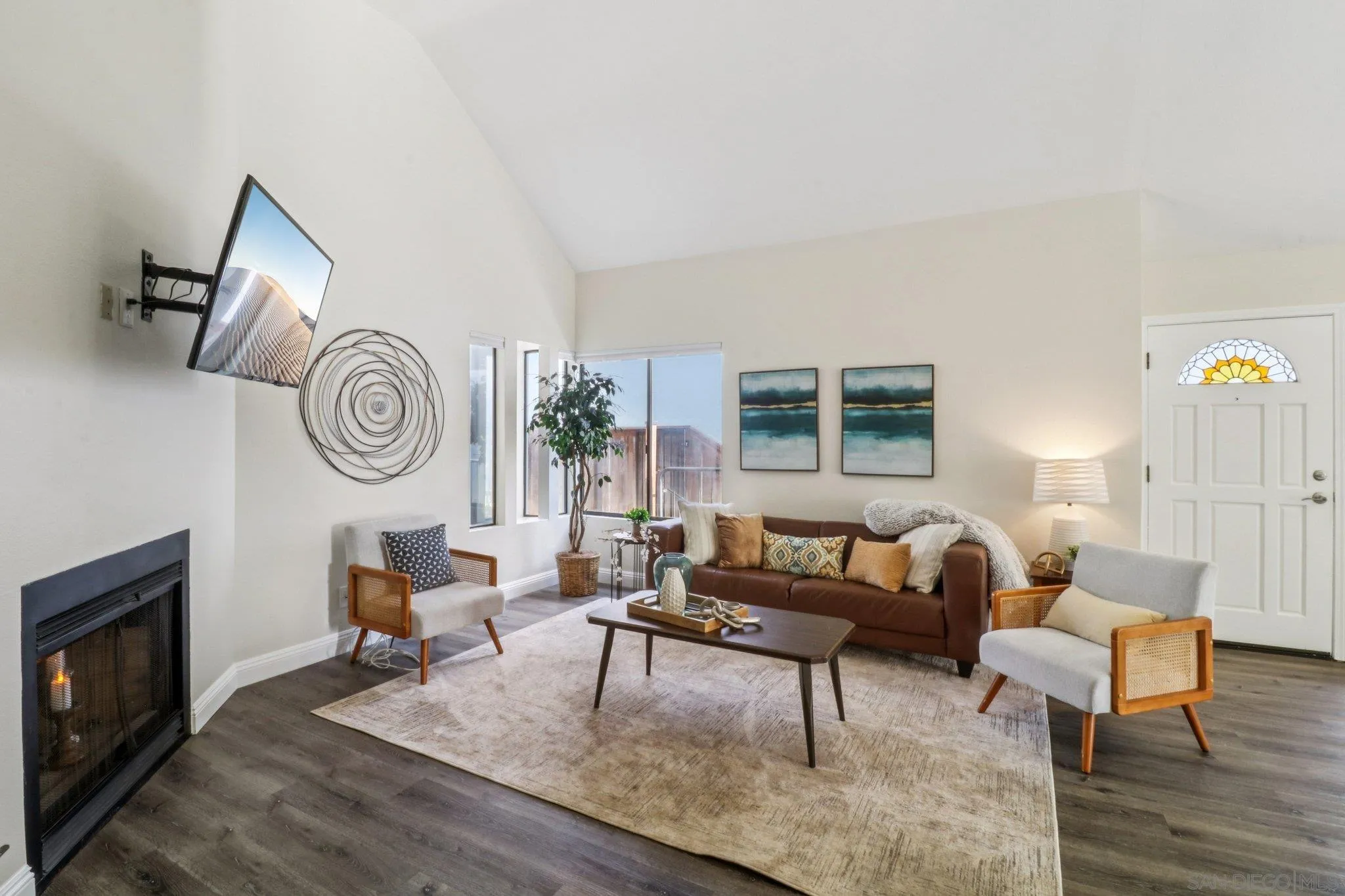 2829 Forest View Way Carlsbad, CA 92008 - Photo 4 of 39