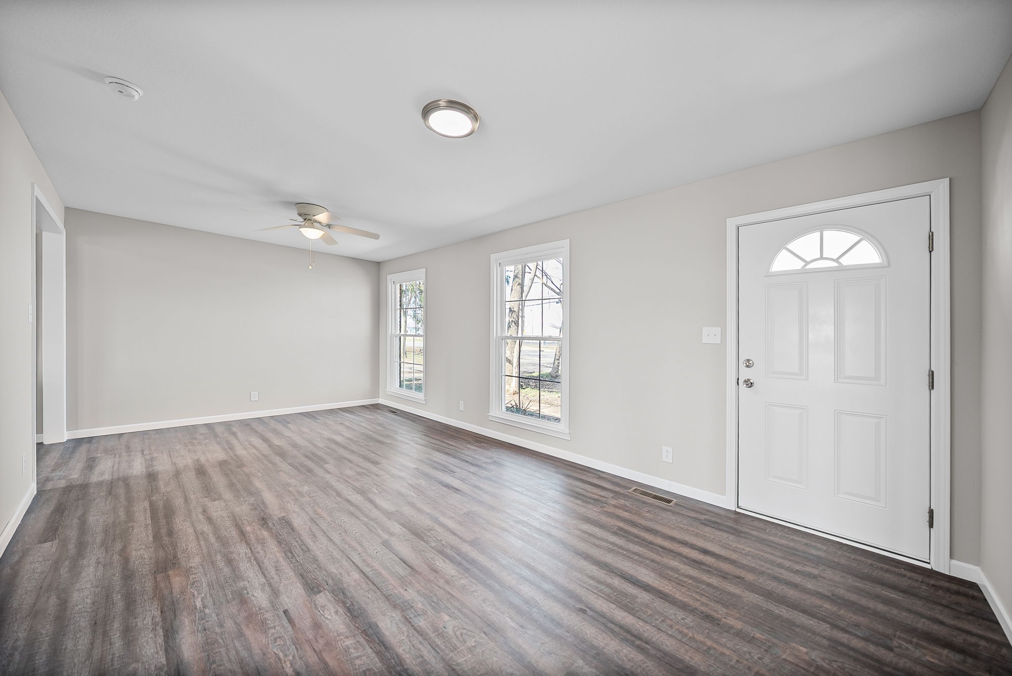 214 Cunningham Lane Clarksville, TN 37042 - Photo 5 of 37