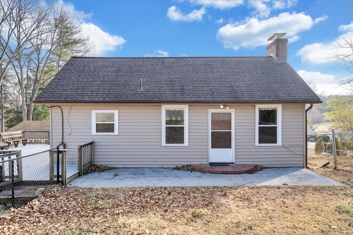 4315 Cravens Creek Road Southwest Roanoke, VA 24018 - Photo 6 of 43 40-MIB04816