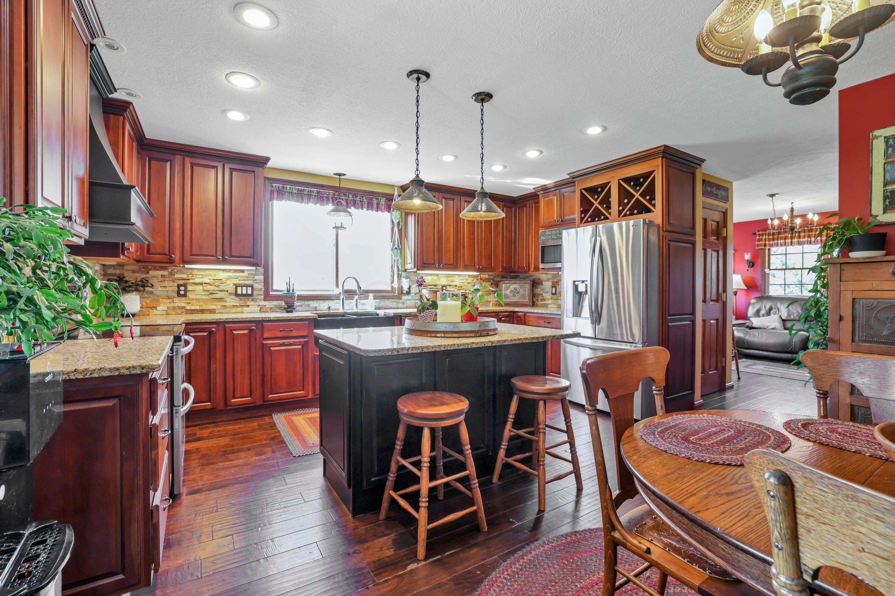 6387 Refugee Road Southwest Etna, OH 43062 - Photo 49 of 117 GR7A7476