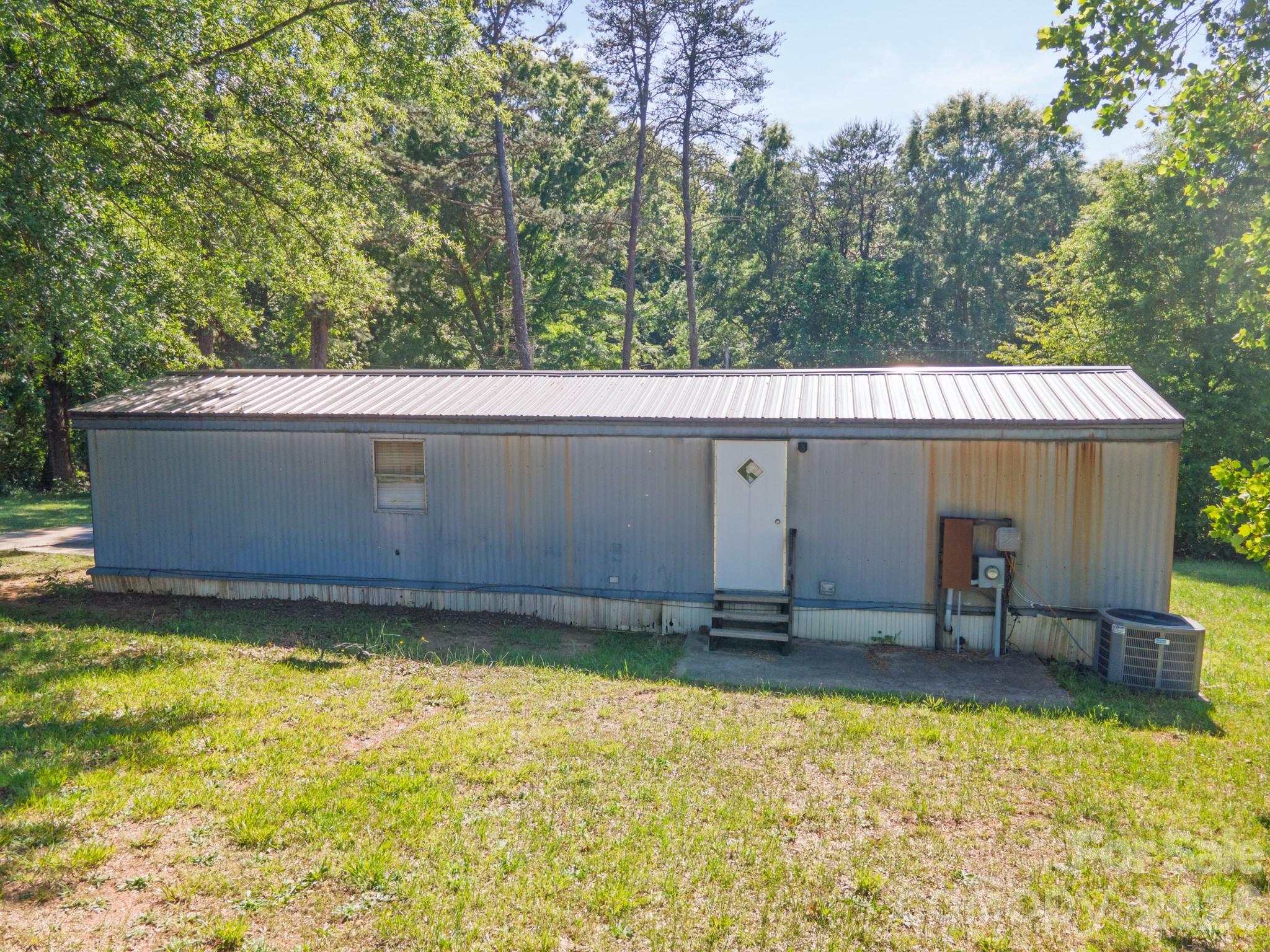 142 Delaware Road Statesville, NC 28625 - Photo 6 of 9 a view of an outdoor space and yard