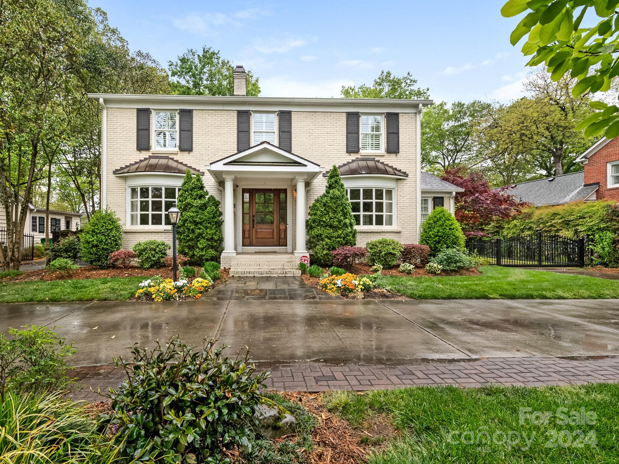 1232 Providence Road Charlotte, NC 28207 - Photo 1 of 37 Gallery Image 1