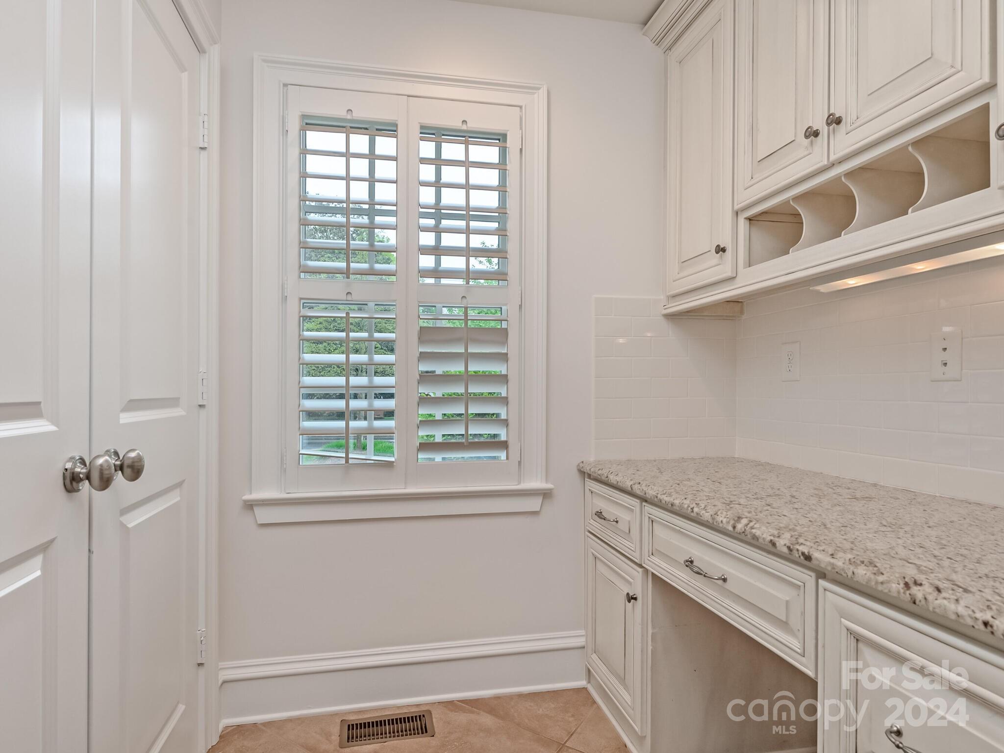 1232 Providence Road Charlotte, NC 28207 - Photo 18 of 37 Gallery Image 18