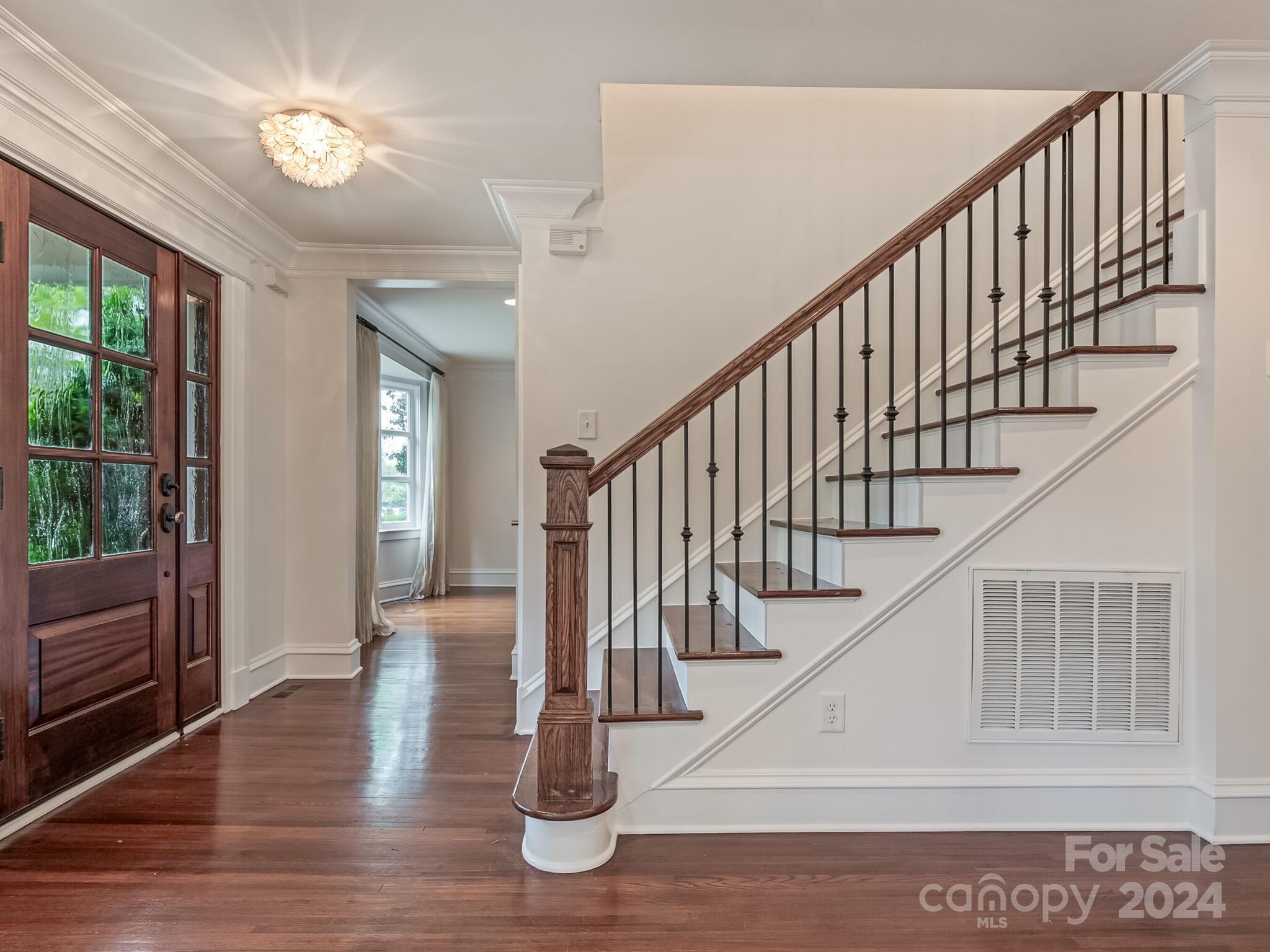 1232 Providence Road Charlotte, NC 28207 - Photo 4 of 37 Gallery Image 4